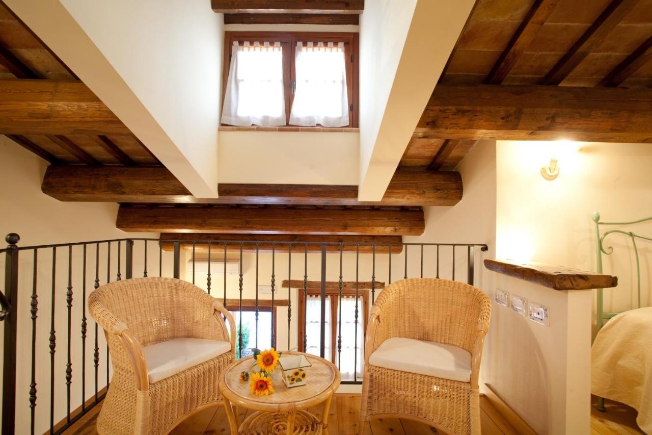 Valle Del Metauro Country House 蒙特玛佐里奥梅特 外观 照片