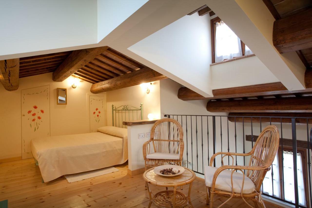 Valle Del Metauro Country House 蒙特玛佐里奥梅特 外观 照片